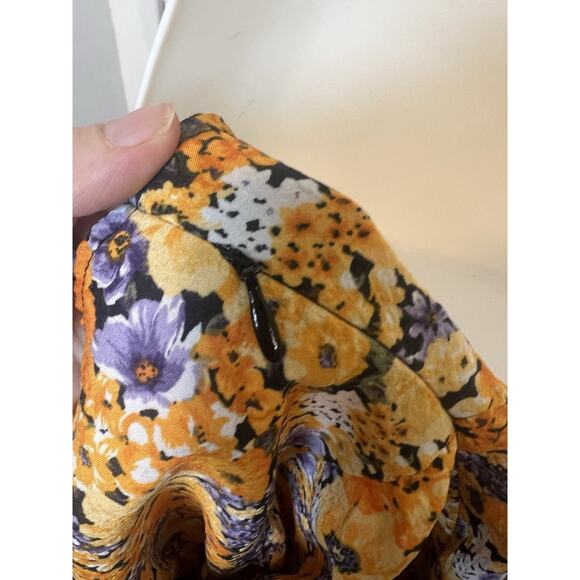 Yellow Floral H&M Sundress with pockets Size M Pre Owned - Picture 3 of 14